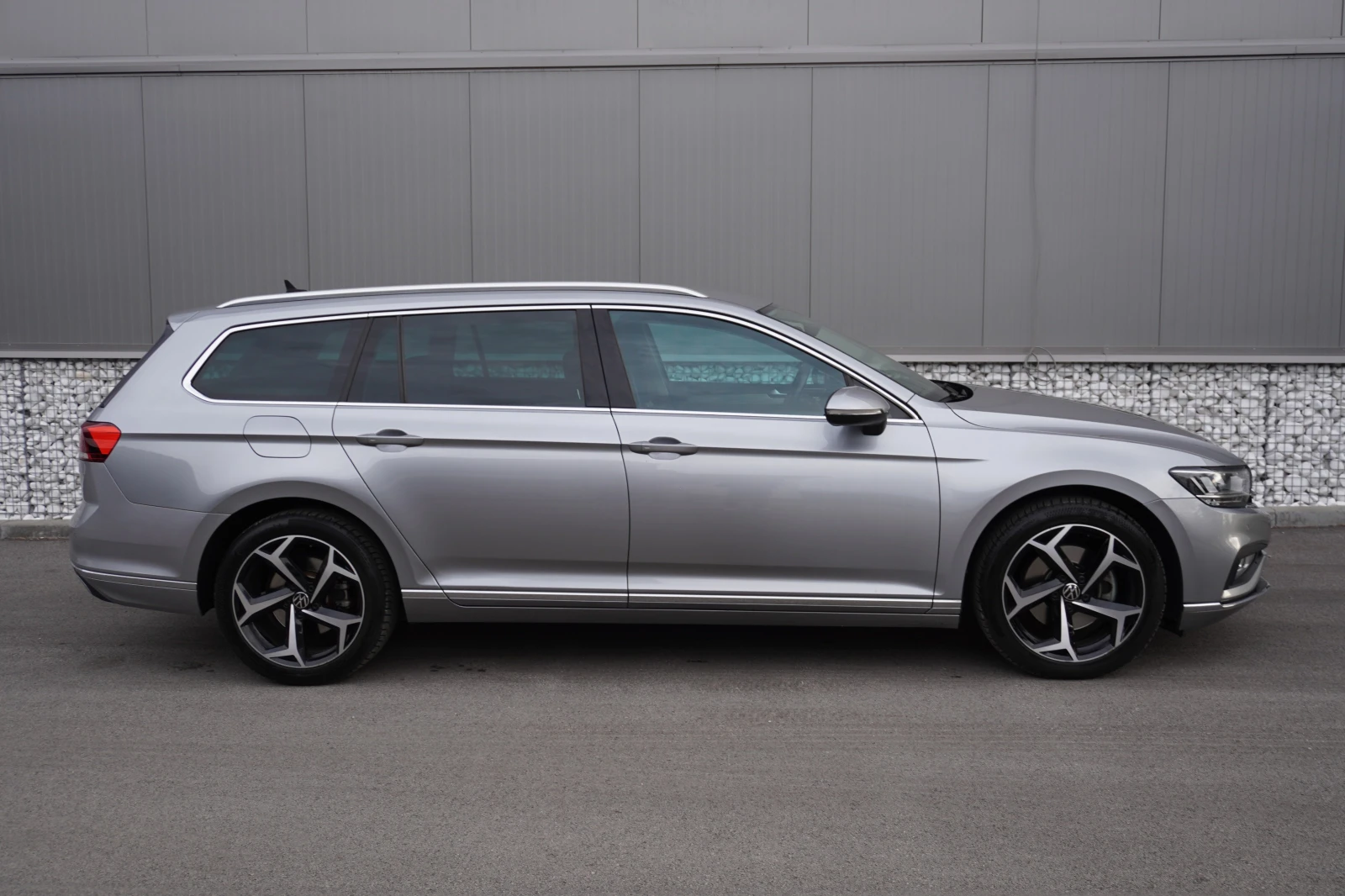 VW Passat 2.0TDI ELEGANCE DSG Virtual cockpit | Mobile.bg   6