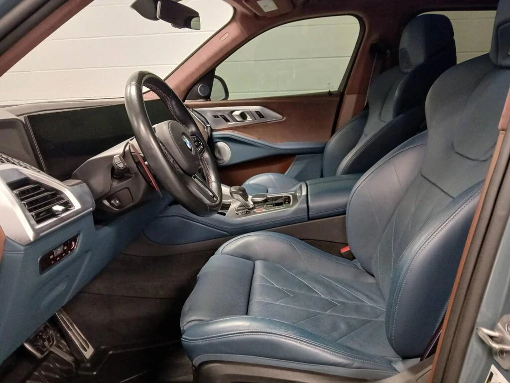 BMW XM ///M DISTRONIC/ВАКУУМ/ОБДУХВАНЕ/HEAD-UP/ПОДГРЕВИ - изображение 9