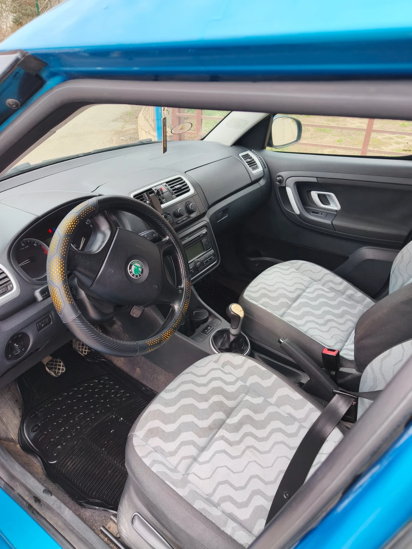 Skoda Roomster 1.4 tdi, снимка 4 - Автомобили и джипове - 54076623