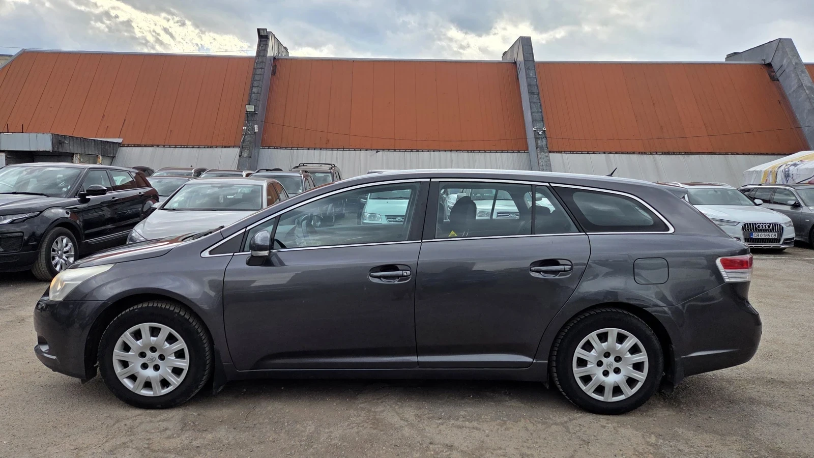 Toyota Avensis 1.8 БЕНЗИН/149 КОНЯ, снимка 5 - Автомобили и джипове - 54204022