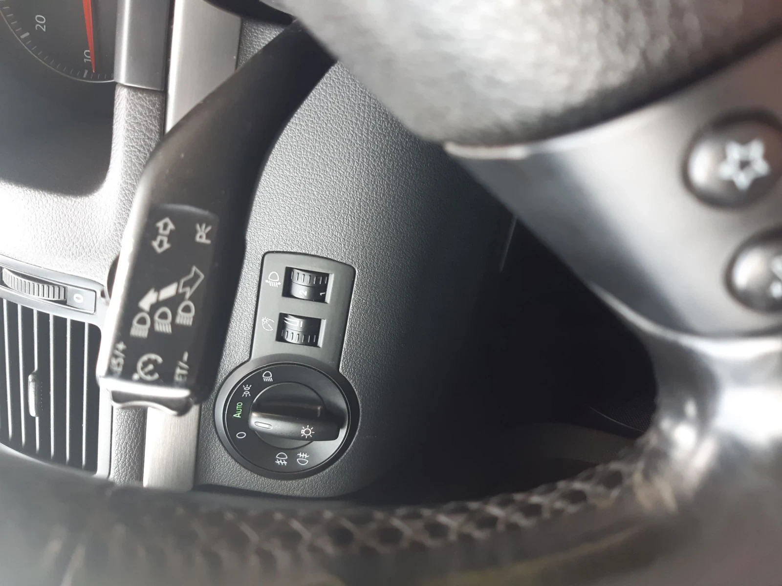 VW Touran, снимка 9 - Автомобили и джипове - 54921248