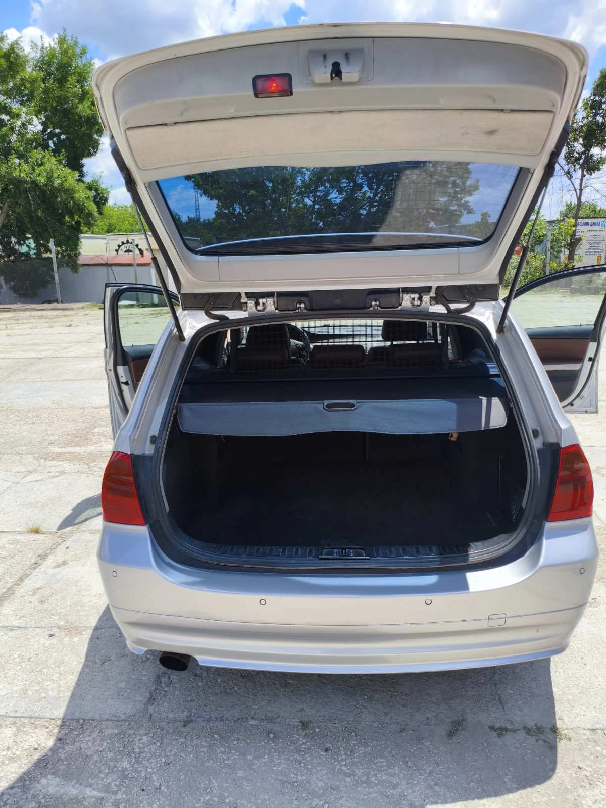 BMW 320 320 d, снимка 16 - Автомобили и джипове - 54983168