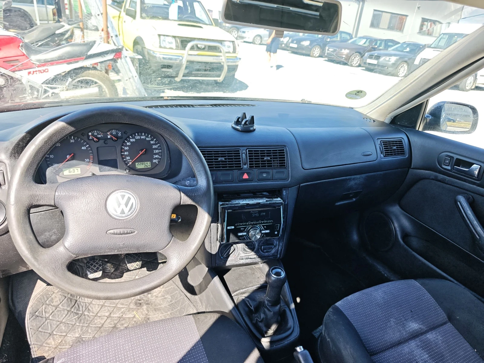 VW Golf Golf 4 1.9 101, снимка 12 - Автомобили и джипове - 54985228