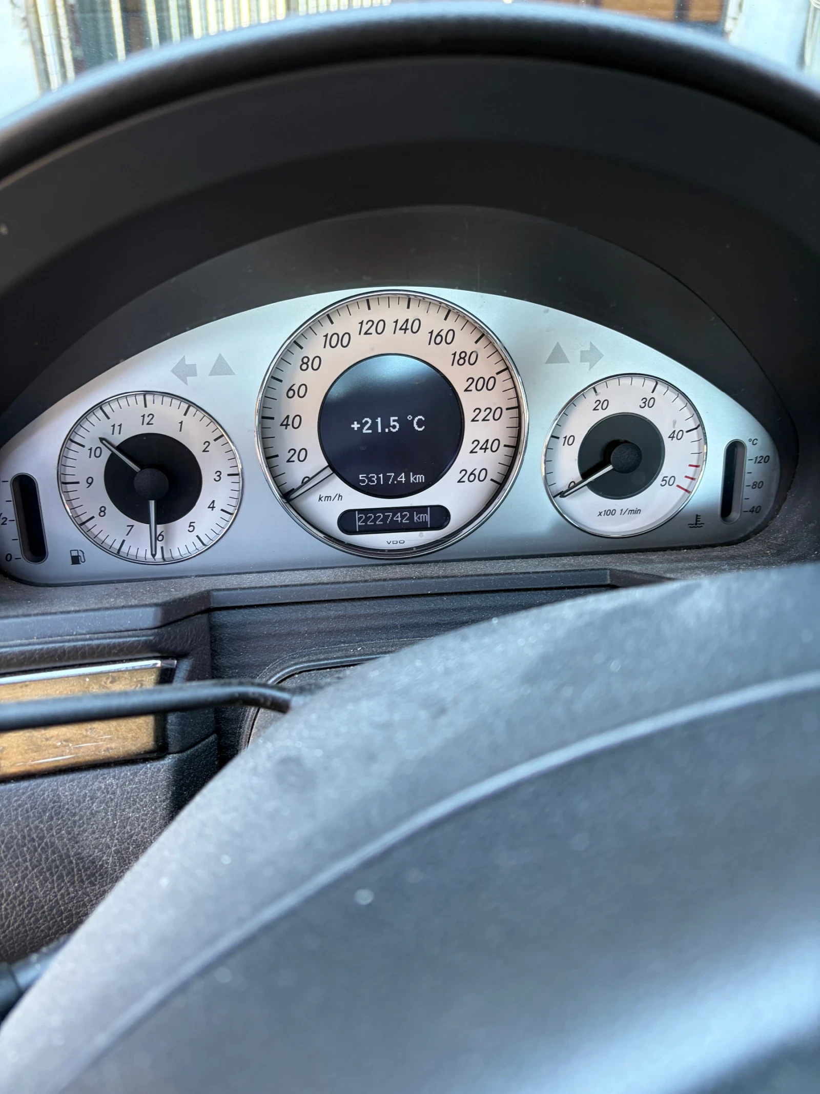 Mercedes-Benz E 320 CDI, снимка 5 - Автомобили и джипове - 55235828