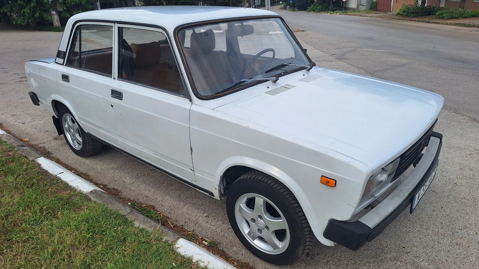 Lada 2105, снимка 2 - Автомобили и джипове - 55371286