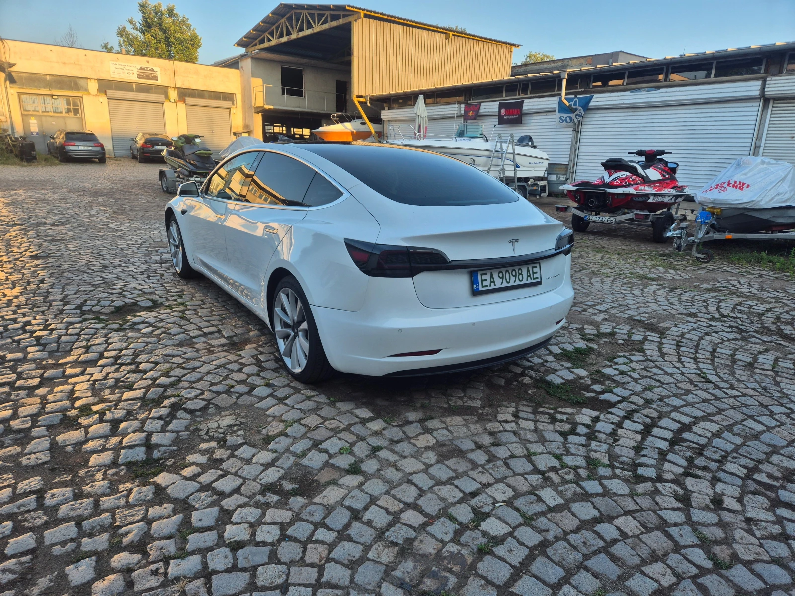 Tesla Model 3, снимка 4 - Автомобили и джипове - 55537693