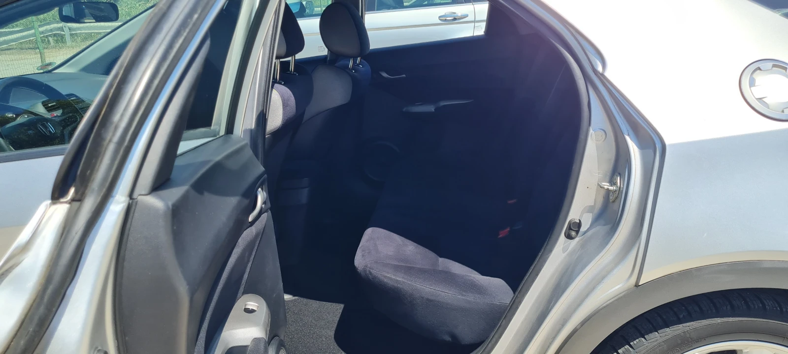Honda Civic 1.8i 140 к.с, снимка 14 - Автомобили и джипове - 55640614