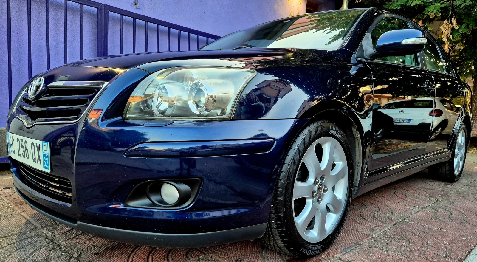 Toyota Avensis 2.0d4d-EXCLUSIVE-верига-нави-6скорости-japan, снимка 2 - Автомобили и джипове - 56144815
