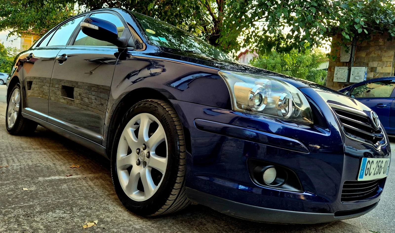 Toyota Avensis 2.0d4d-EXCLUSIVE-верига-нави-6скорости-japan