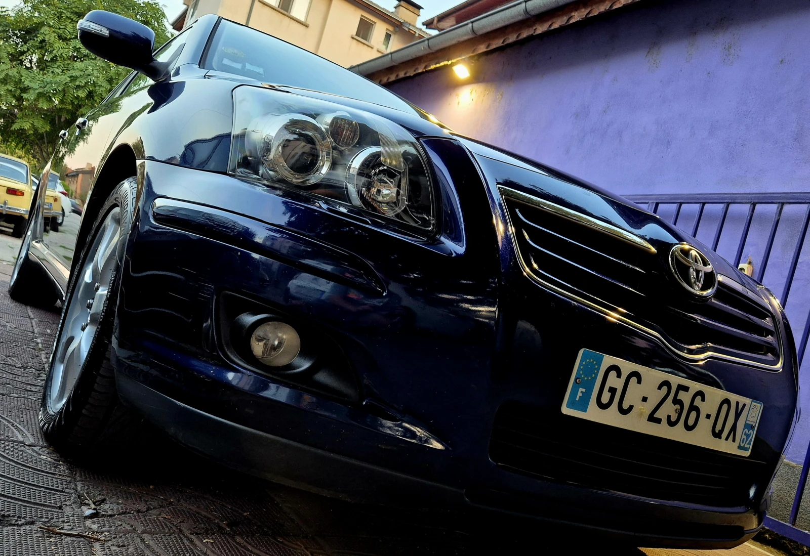 Toyota Avensis 2.0d4d-EXCLUSIVE-верига-нави-6скорости-japan, снимка 5 - Автомобили и джипове - 56144815