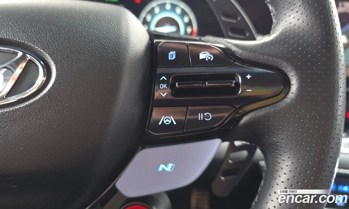 Hyundai Elantra 2.0 N, снимка 17 - Автомобили и джипове - 56155723