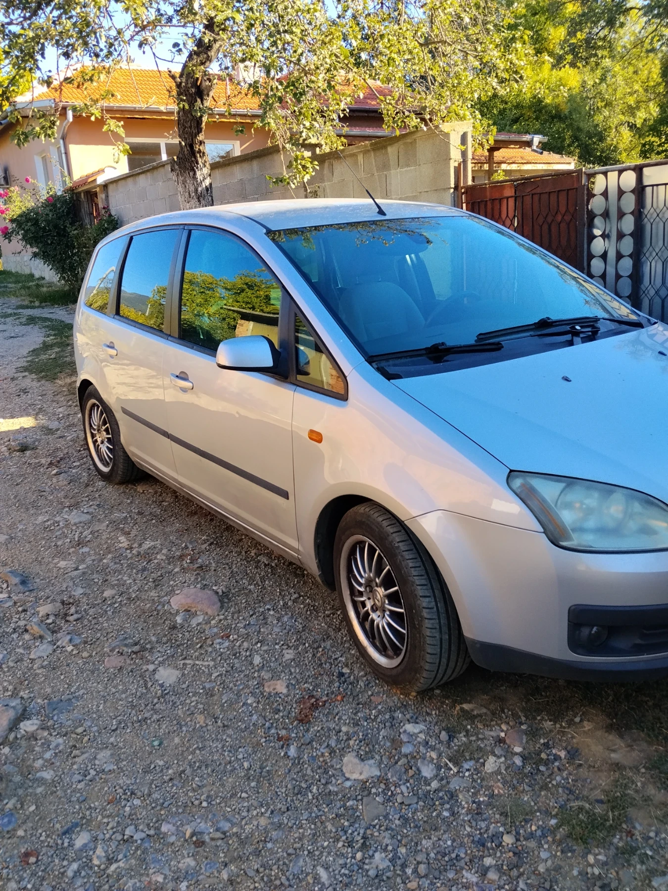 Ford C-max, снимка 2 - Автомобили и джипове - 56342608