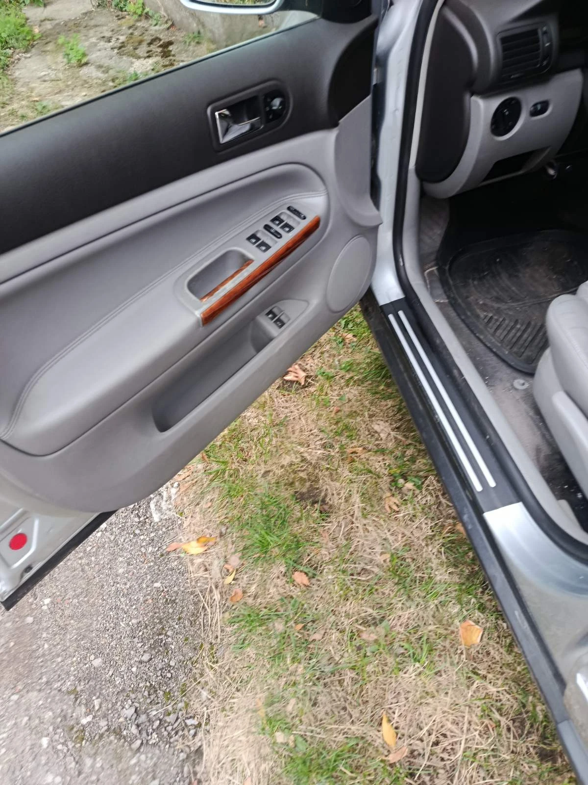 VW Passat 2.5 TDI, снимка 6 - Автомобили и джипове - 56662682