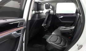 VW Touareg 3.0 TDI Prestige, снимка 11