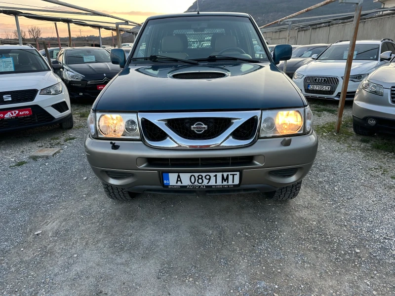 Nissan Terrano 2.7 D-125 k.c.- Automatik, снимка 1 - Автомобили и джипове - 49563903