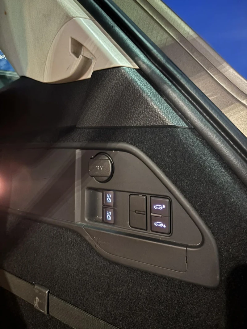 VW Touareg R line  TDI 262кс , снимка 8 - Автомобили и джипове - 52584673