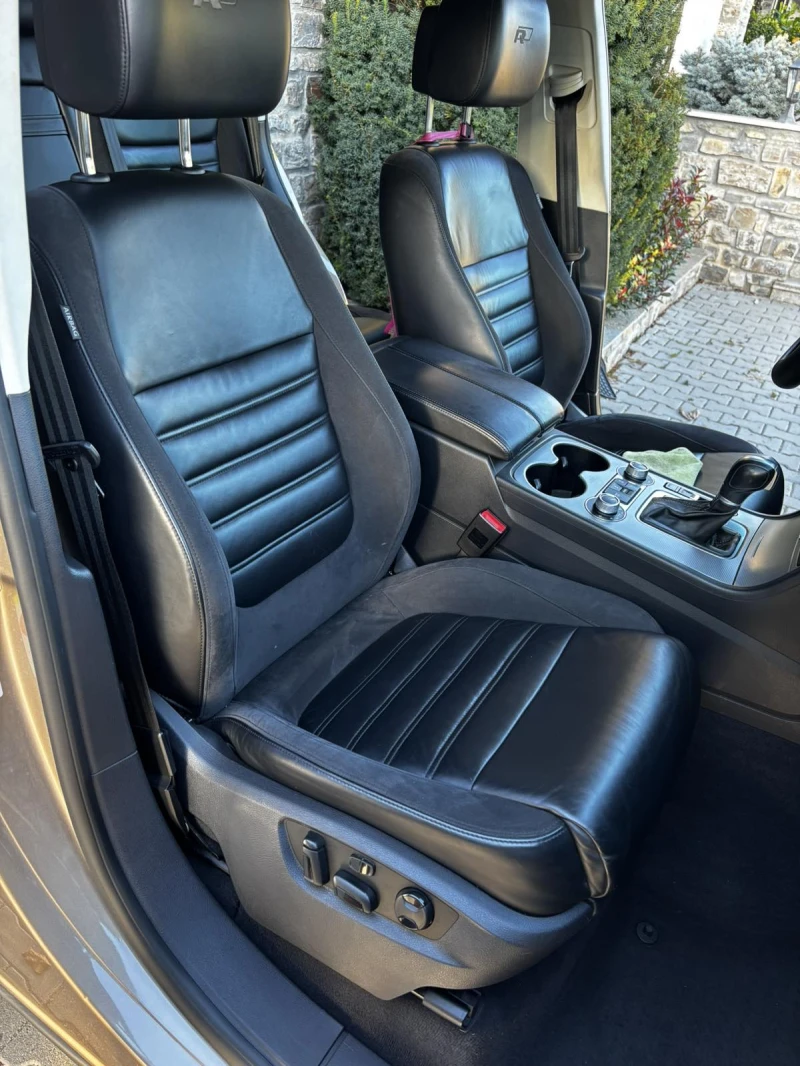 VW Touareg R line  TDI 262кс , снимка 14 - Автомобили и джипове - 52584673