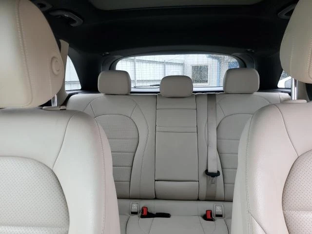 Mercedes-Benz GLC 300 4MATIC 9G-TRONIC, снимка 10 - Автомобили и джипове - 48578595