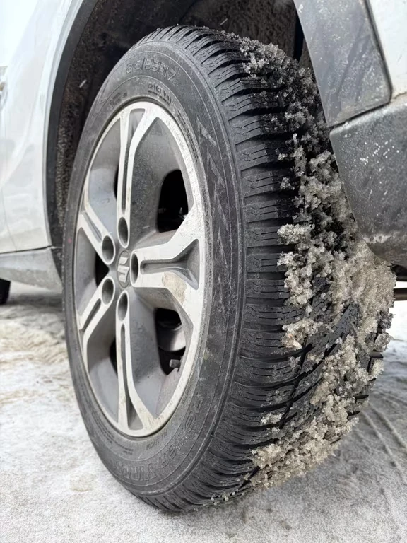 Suzuki Vitara 1.6benzin Aut.Keyless. Led. 120ps, снимка 11 - Автомобили и джипове - 53517193