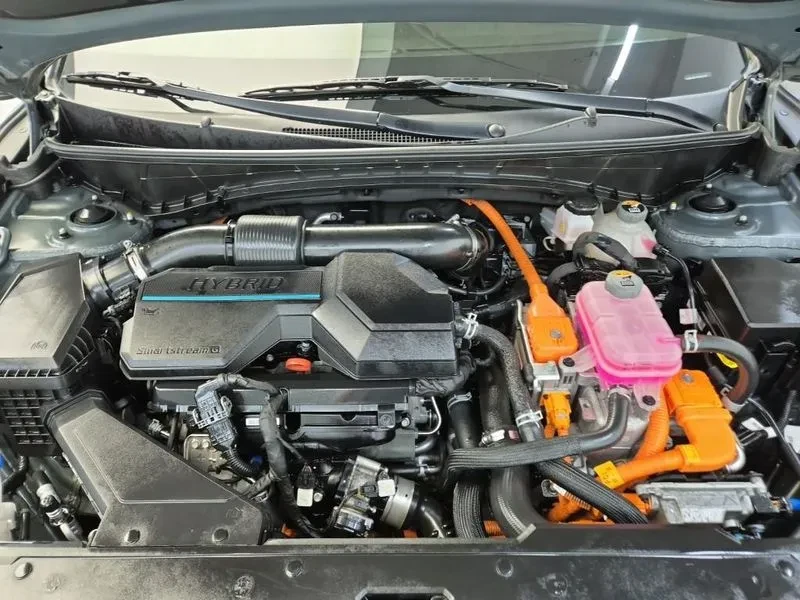 Hyundai Tucson 1.6 Hybrid - САМО 30% АВАНС, снимка 5 - Автомобили и джипове - 55991574