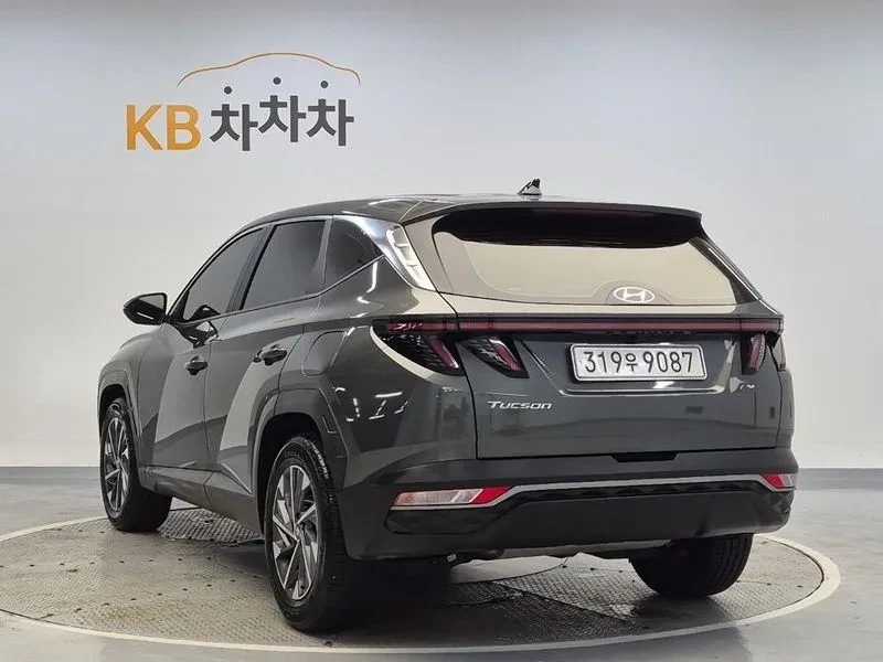 Hyundai Tucson 1.6 Hybrid - САМО 30% АВАНС, снимка 2 - Автомобили и джипове - 55991574