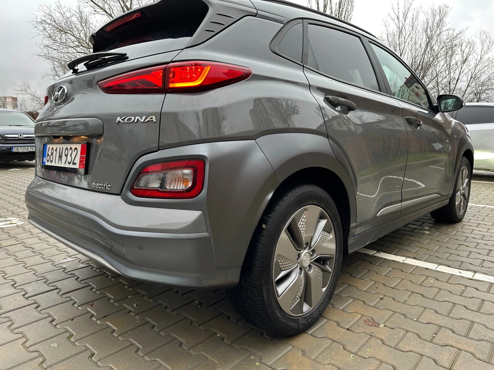 Hyundai Kona PREMIUM 64KWh FULL ASSIST/DISSTR/KRELL/HEADUP - изображение 4