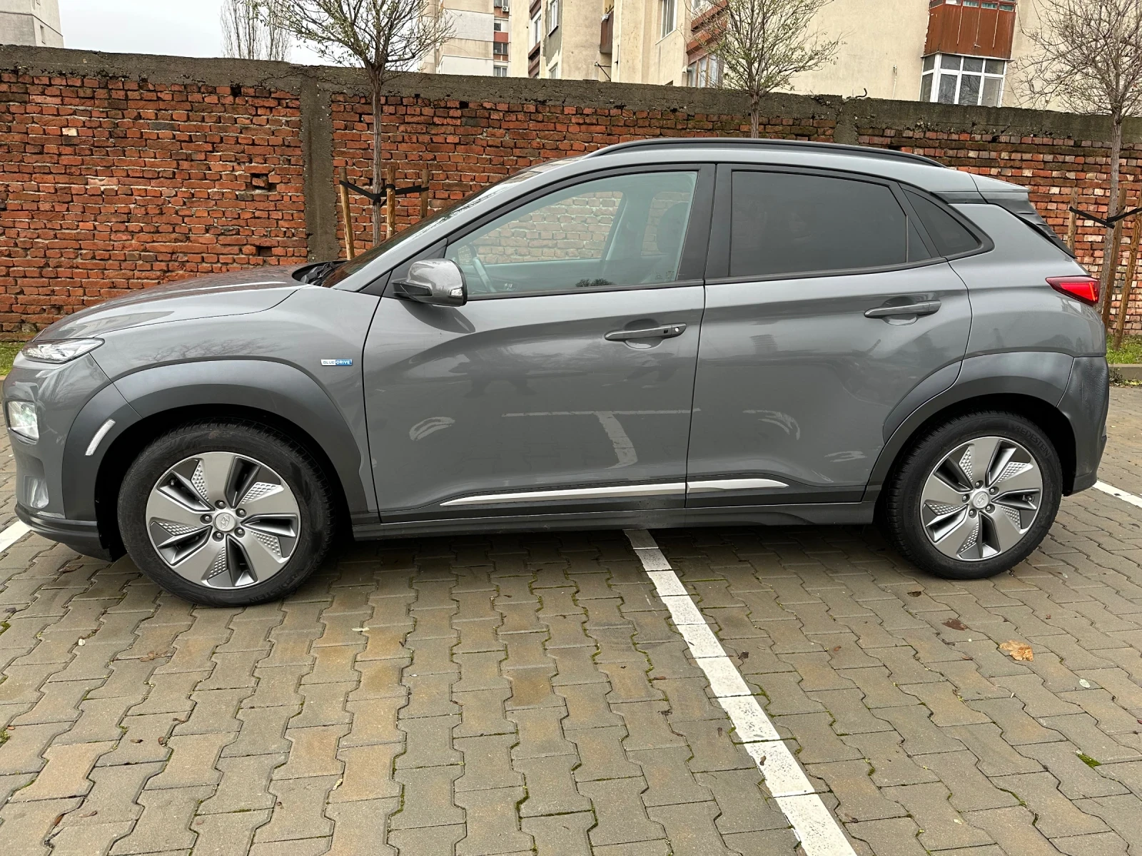 Hyundai Kona PREMIUM 64KWh FULL ASSIST/DISSTR/KRELL/HEADUP - изображение 6