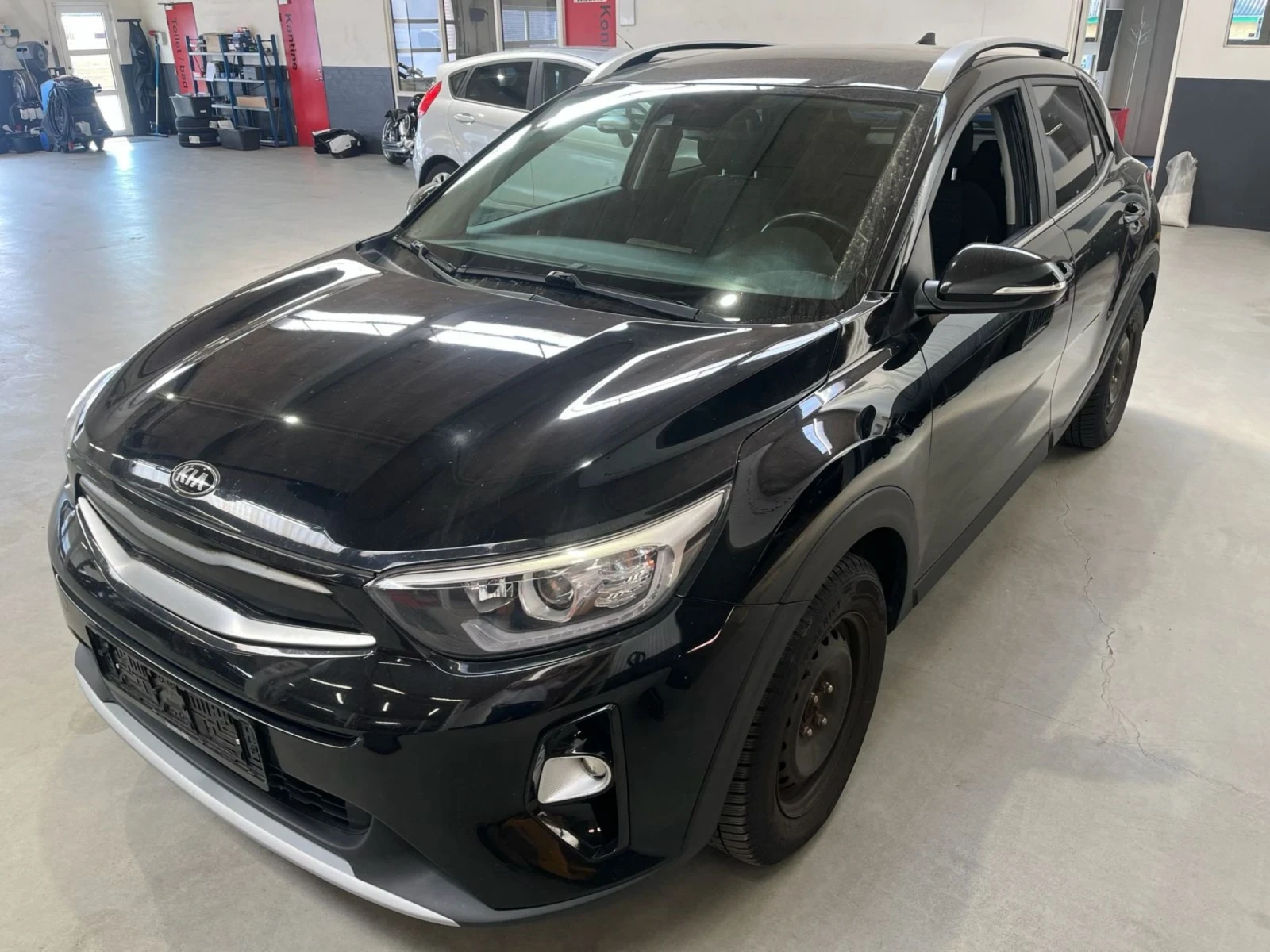 Kia Stonic 1.6 CRDi / 110hp / EU6 - изображение 3
