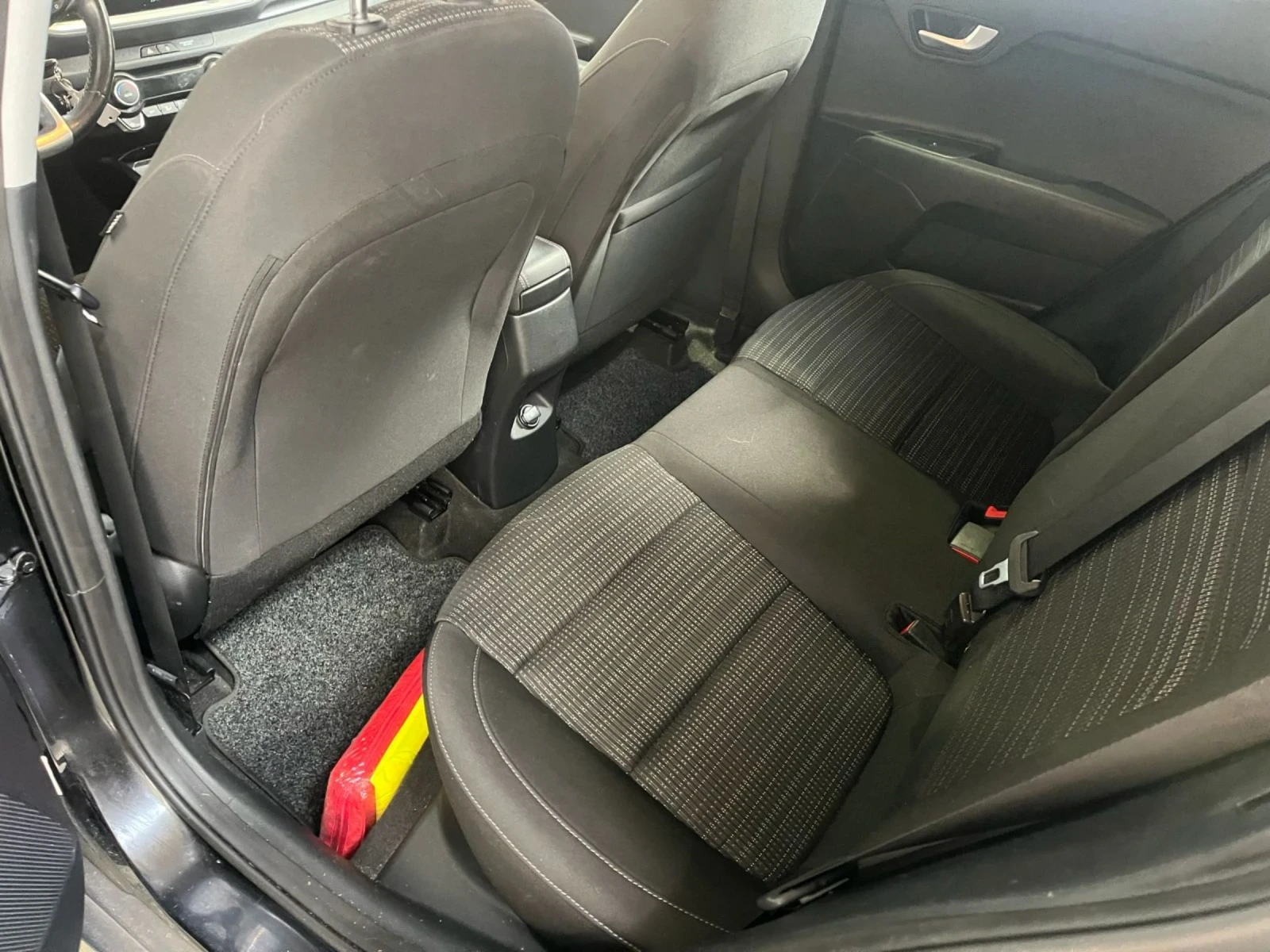 Kia Stonic 1.6 CRDi / 110hp / EU6 - изображение 8