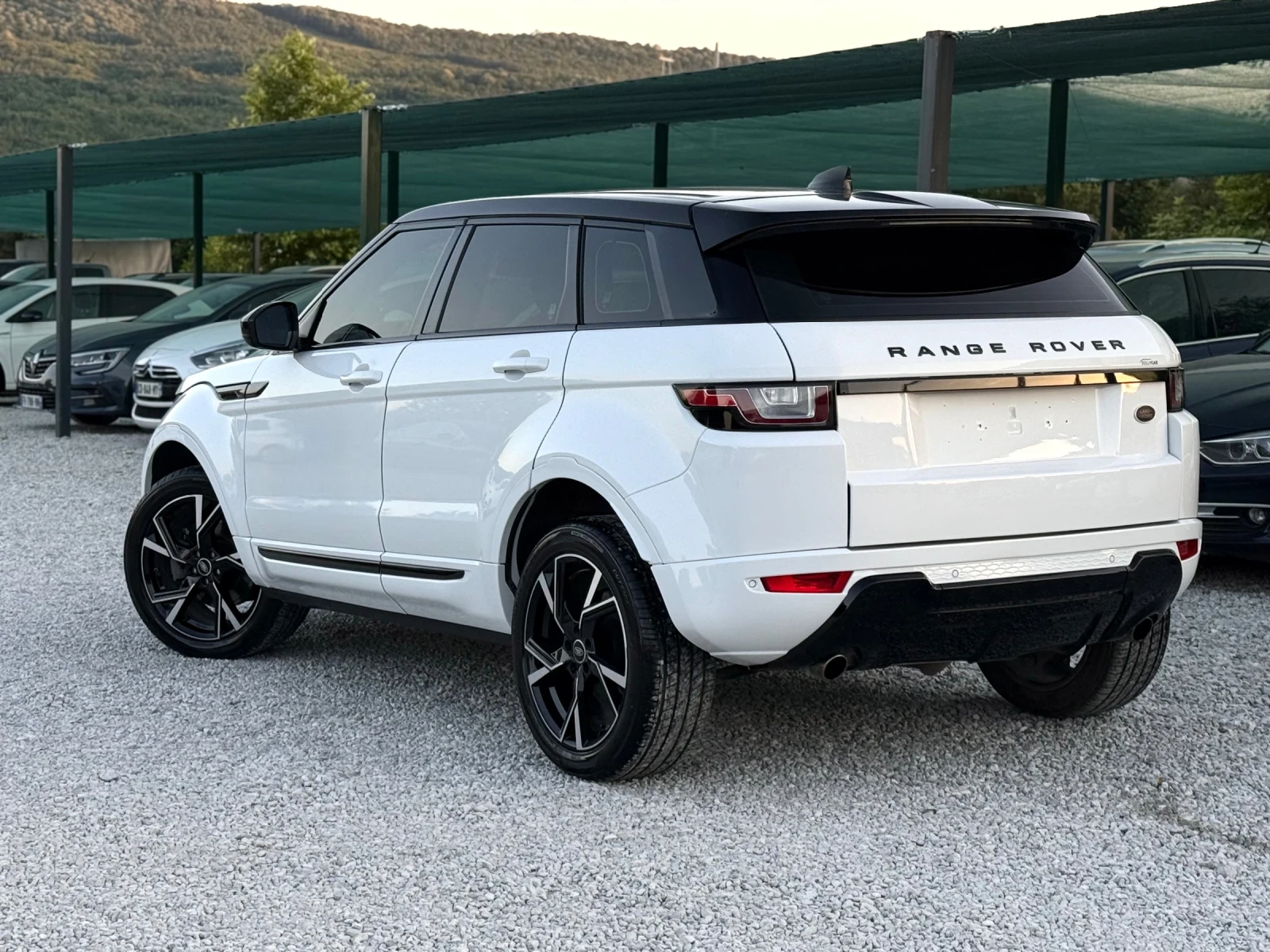 Land Rover Evoque 2.0 Td4 4x4 SE DYMANIC - изображение 3