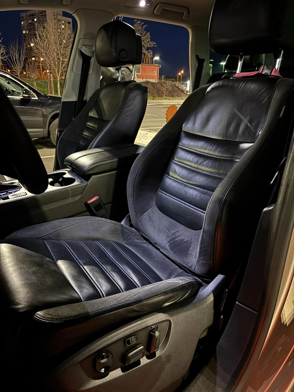 VW Touareg R line  TDI 262  | Mobile.bg   9