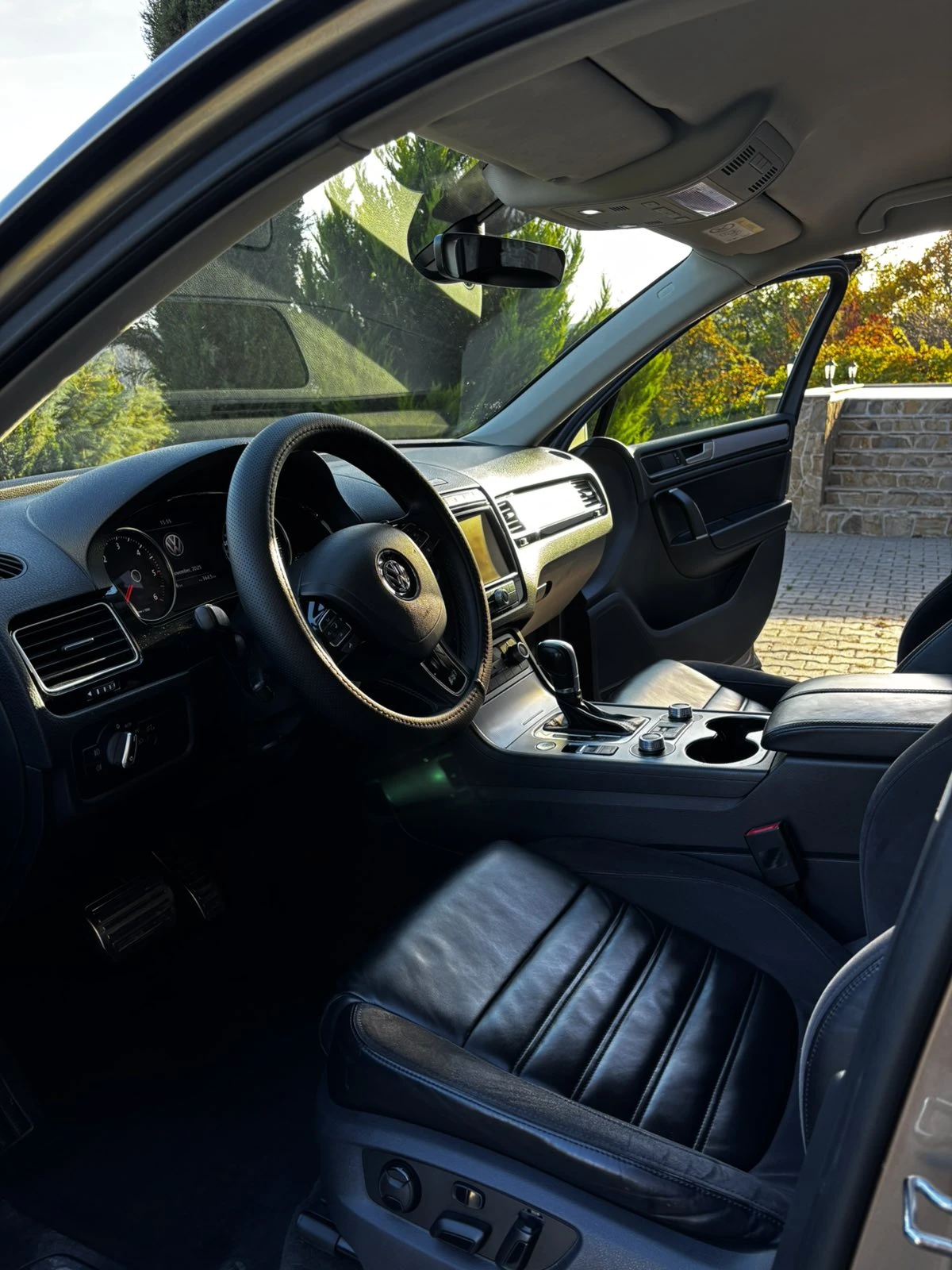 VW Touareg R line  TDI 262  | Mobile.bg   12