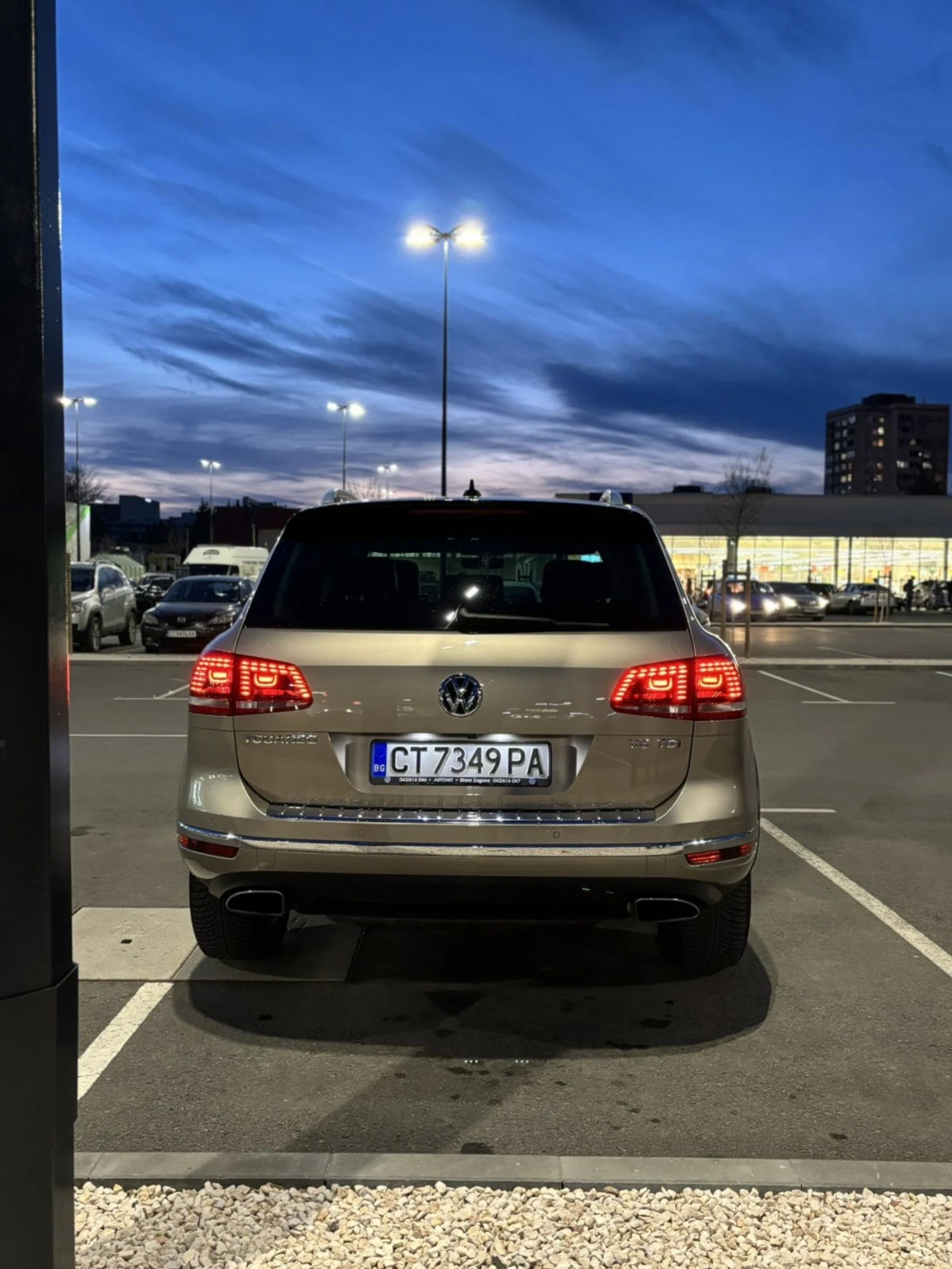 VW Touareg R line  TDI 262  | Mobile.bg   2