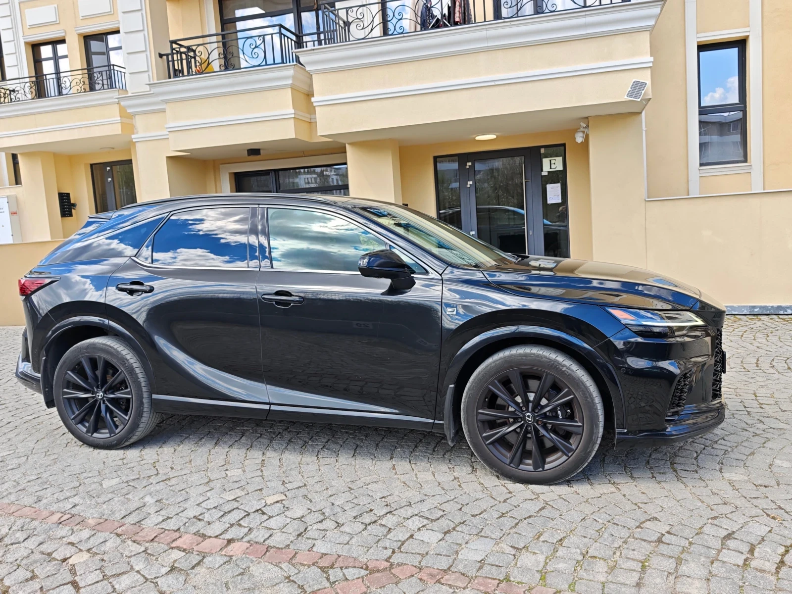 Lexus RX 500h F Sport Performance, снимка 5 - Автомобили и джипове - 54042820