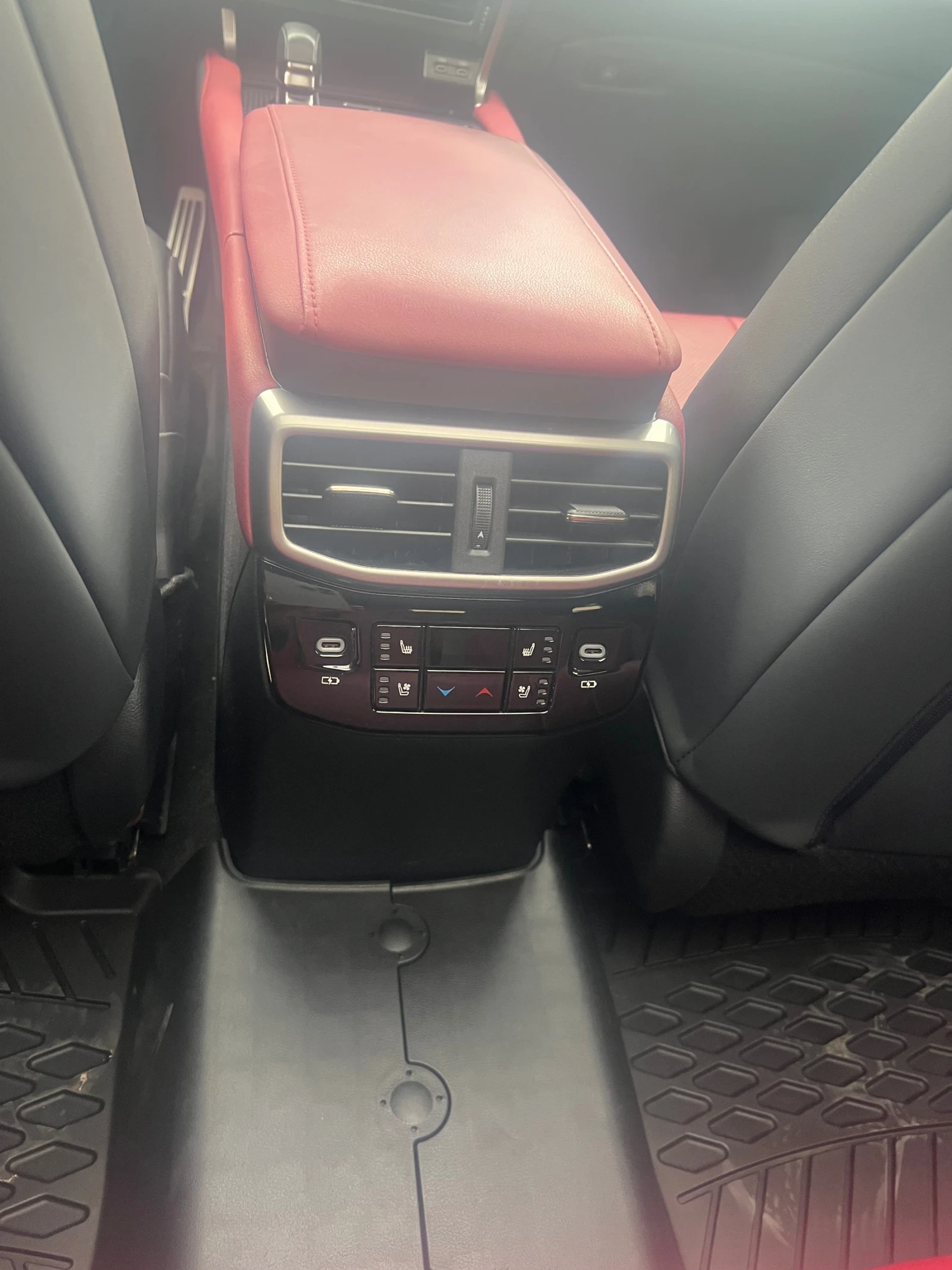 Lexus RX 500h F-Sport, снимка 17 - Автомобили и джипове - 54042820