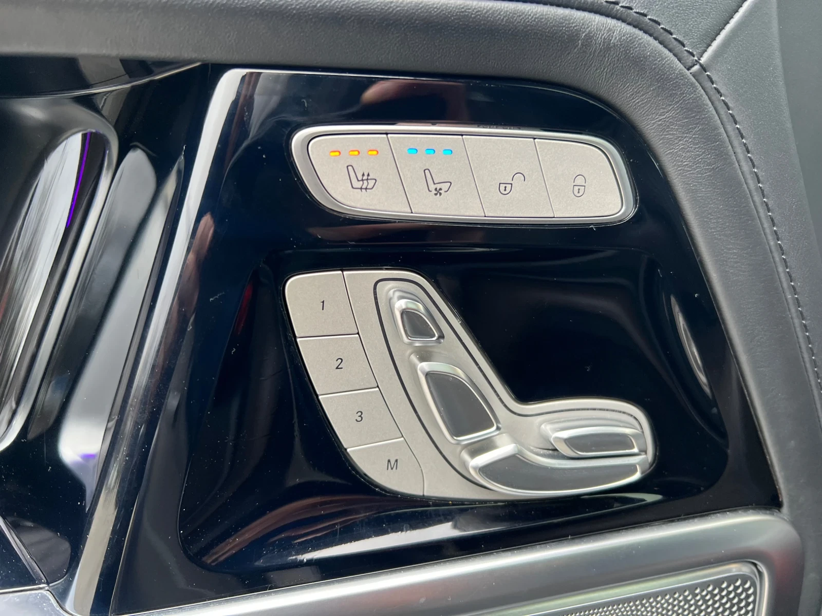 Mercedes-Benz G 63 AMG 4Matic* 3D Burm* Pano* 360* , снимка 11 - Автомобили и джипове - 54071117