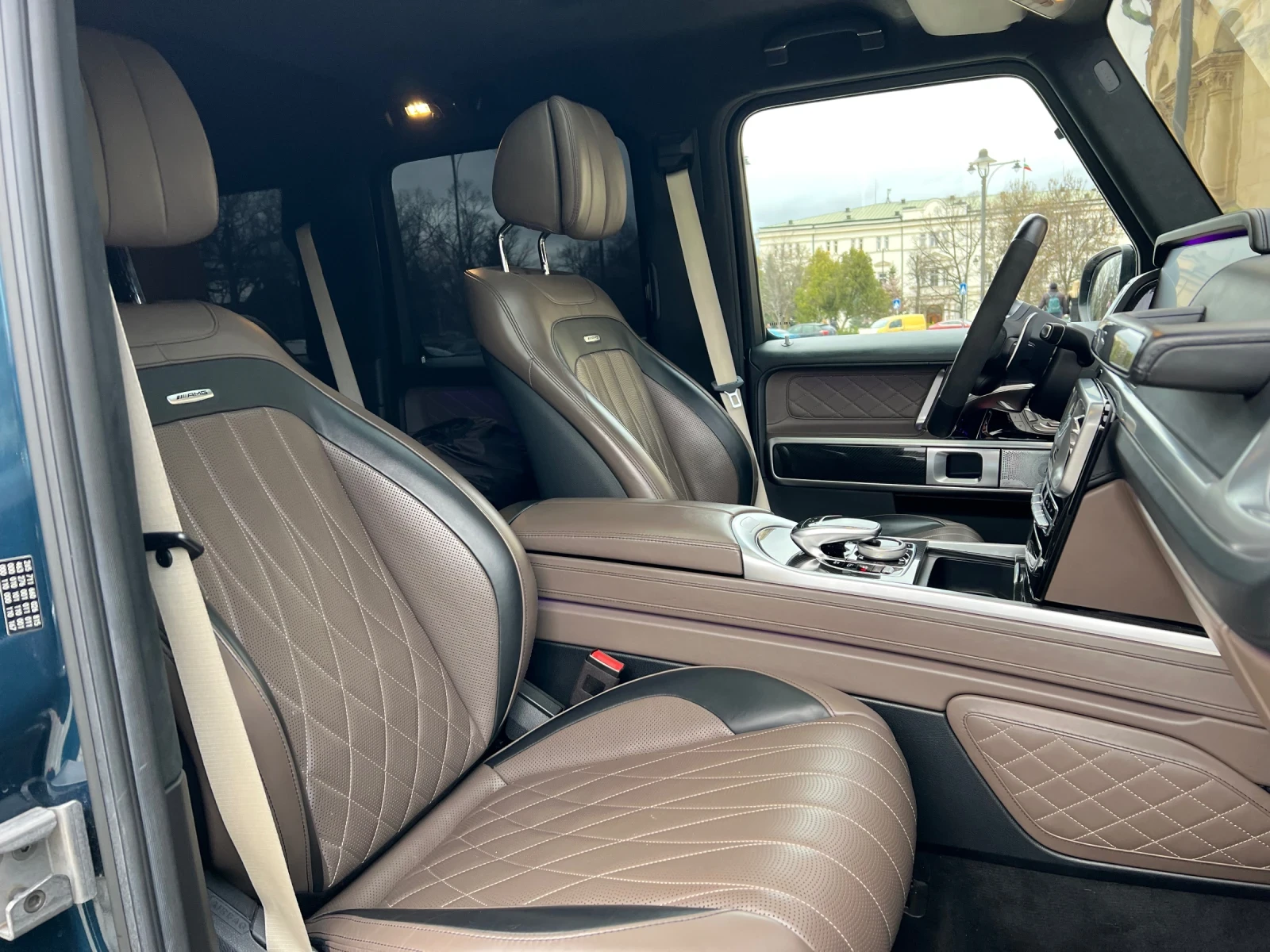 Mercedes-Benz G 63 AMG 4Matic* 3D Burm* Pano* 360* , снимка 7 - Автомобили и джипове - 54071117