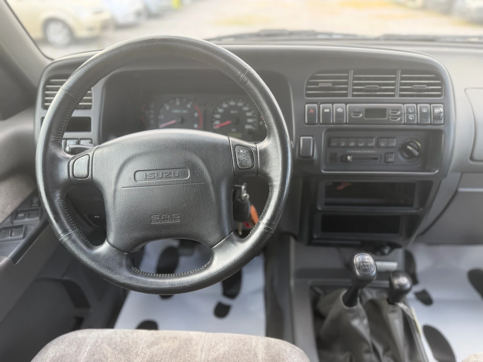 Isuzu Trooper 3.0D* TOP* , снимка 9 - Автомобили и джипове - 54381923