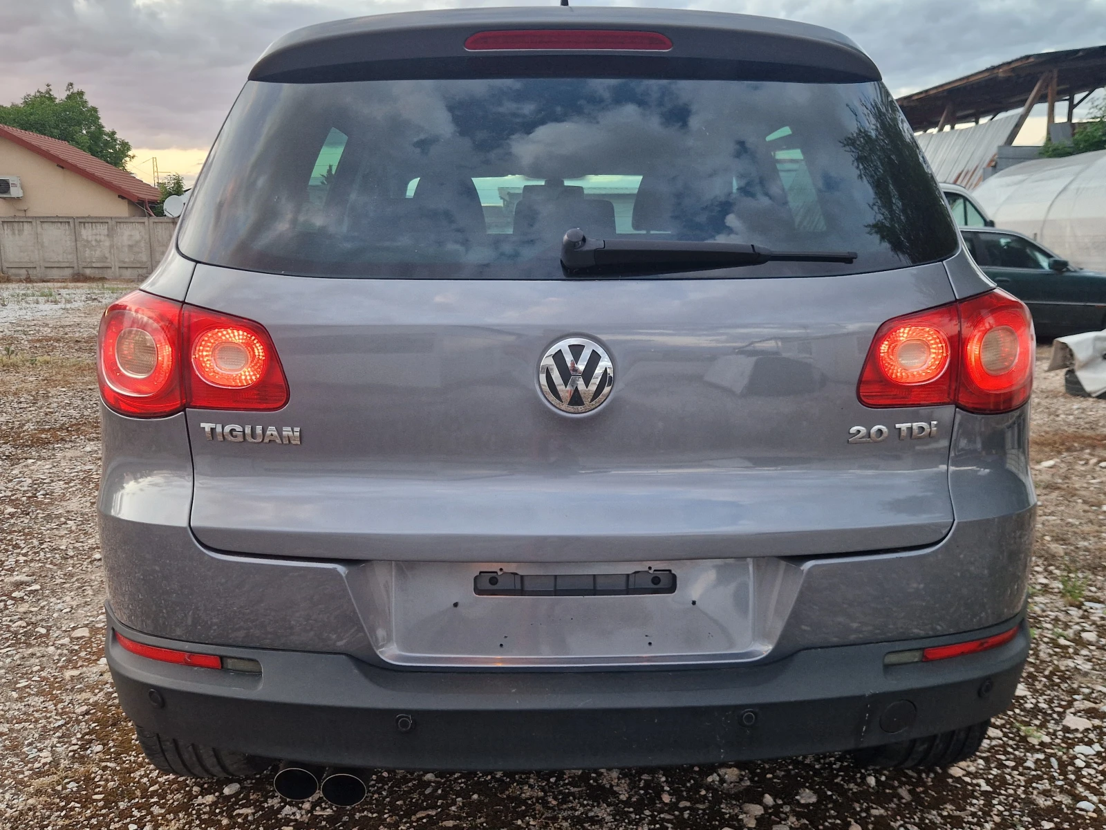 VW Tiguan 2.0TDI-AUT* 4motion 4x4* Sport* NAVI* KSENON* PDC*, снимка 5 - Автомобили и джипове - 54610135