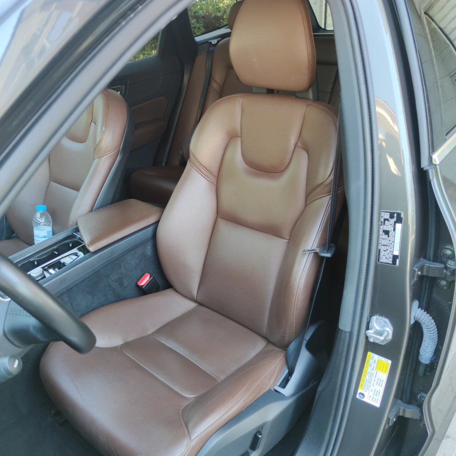 Volvo XC60 2.0 T5, снимка 10 - Автомобили и джипове - 54912473