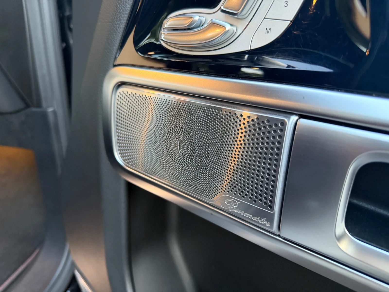 Mercedes-Benz G 350 AMG-line* MULTIBEAM LED* 360* CARBON* , снимка 12 - Автомобили и джипове - 55590910