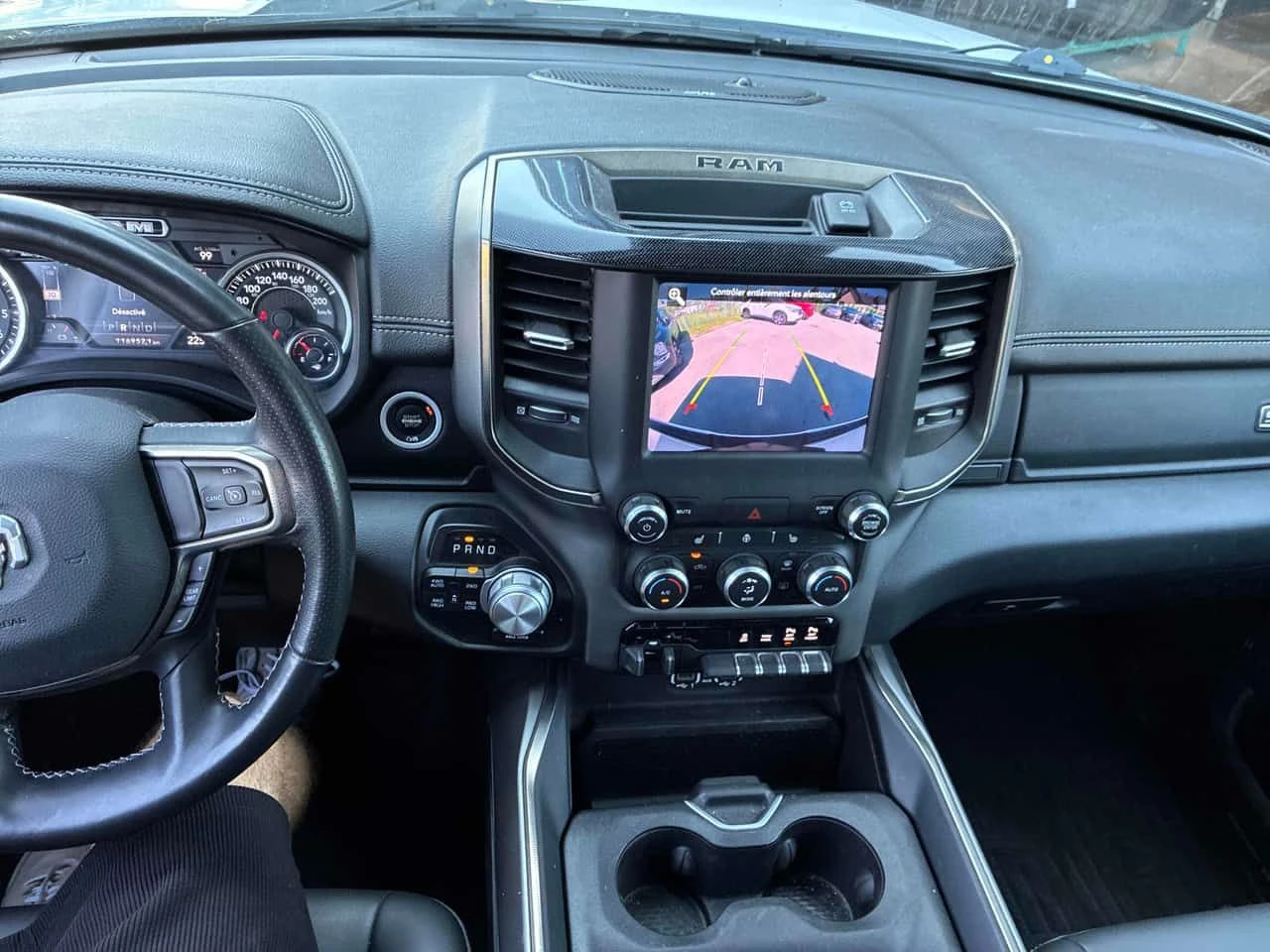 Dodge RAM 1500  Sport / CAMERA / CARFAX / АВТОКРЕДИТ , снимка 9 - Автомобили и джипове - 55591283
