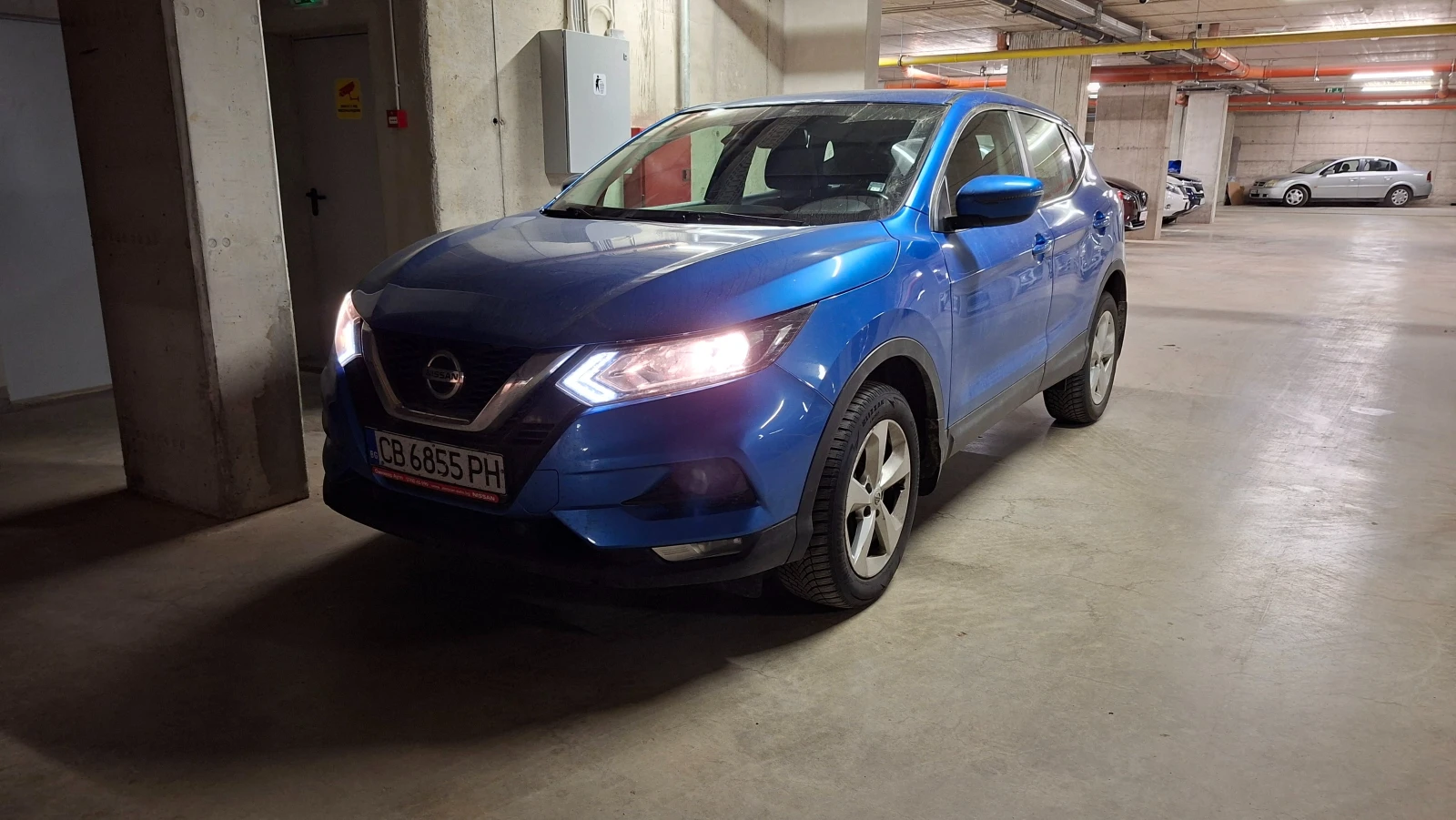 Nissan Qashqai 1.5 TD, снимка 7 - Автомобили и джипове - 55788701