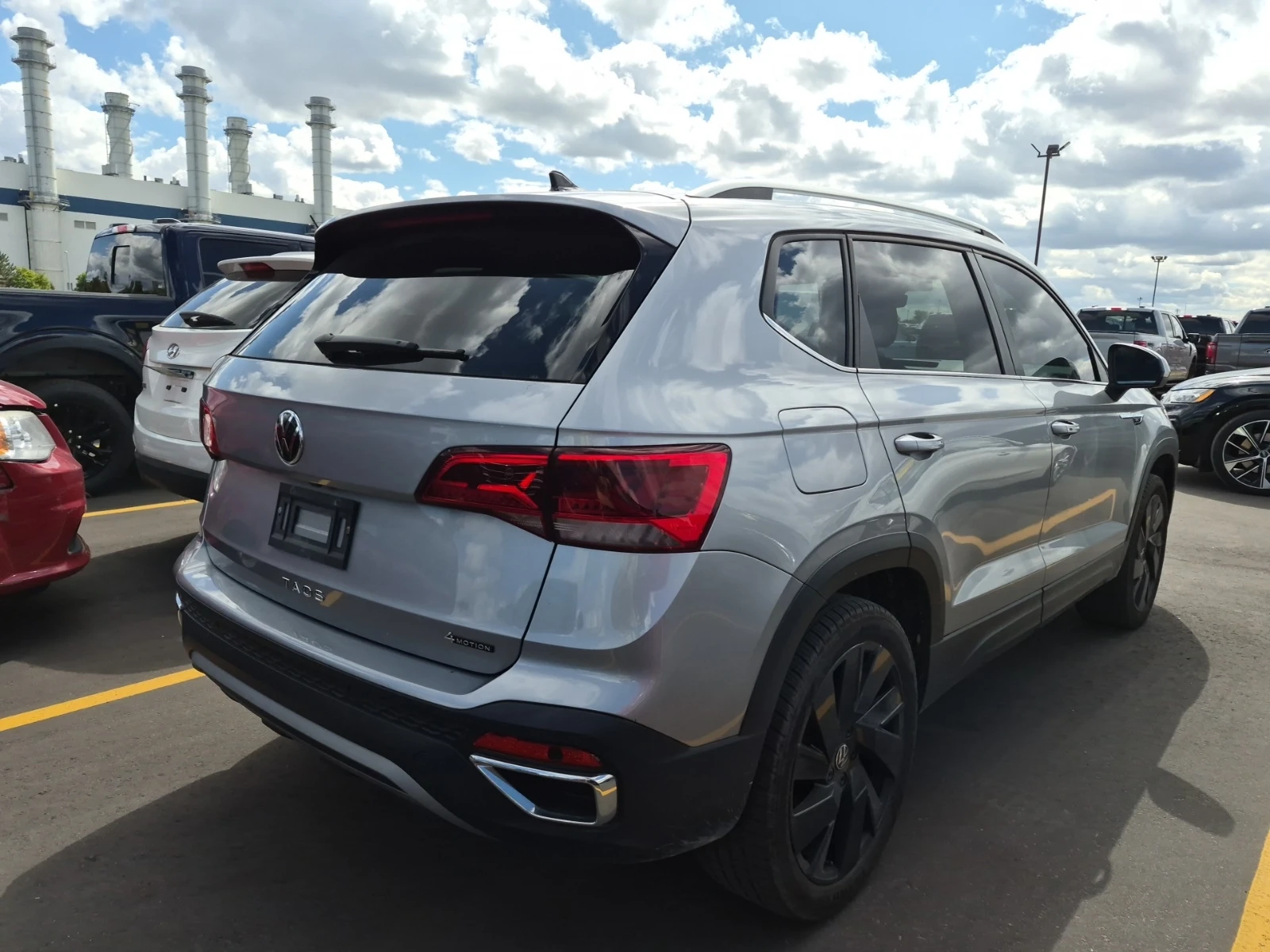 VW Taos Highline / АВТОКРЕДИТ, снимка 3 - Автомобили и джипове - 56741696