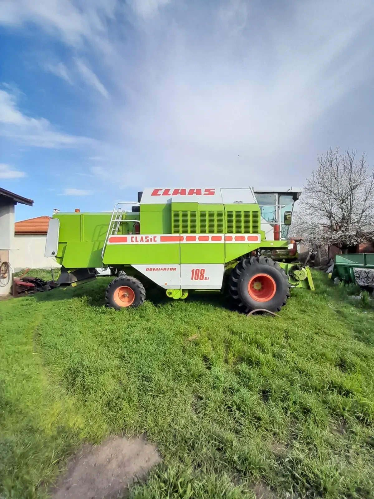 Комбайн Claas 108 SL , снимка 3 - Селскостопанска техника - 54451625