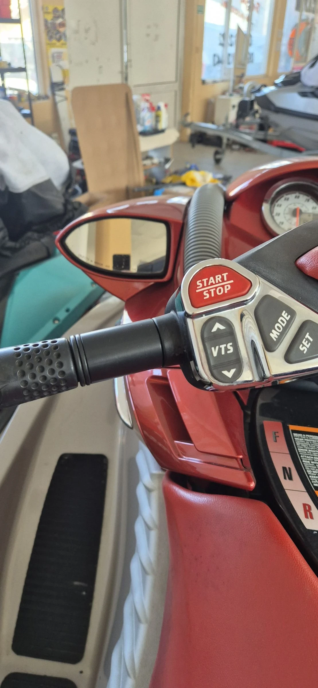 Джет Bombardier Sea Doo RXP 255, снимка 2 - Воден транспорт - 53835949