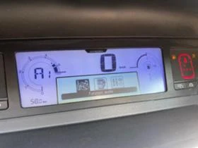 Citroen C4 Picasso 1.6 HDI автоматик, снимка 12