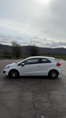 Kia Rio Kia Rio 1.2 бензин   Реални км! Проверим по VIN! - 3700 € / 7236.57 лв. - 65092260 3