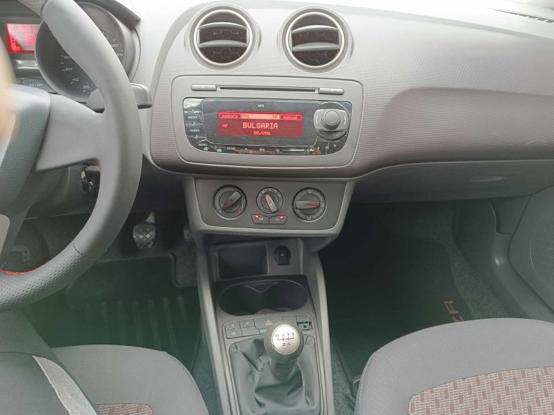 Seat Ibiza 1.2i 125000км., снимка 12 - Автомобили и джипове - 44972525