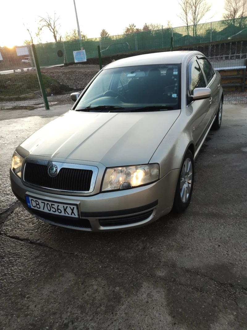 Skoda Superb 1.8 т бензин , снимка 13 - Автомобили и джипове - 48031148